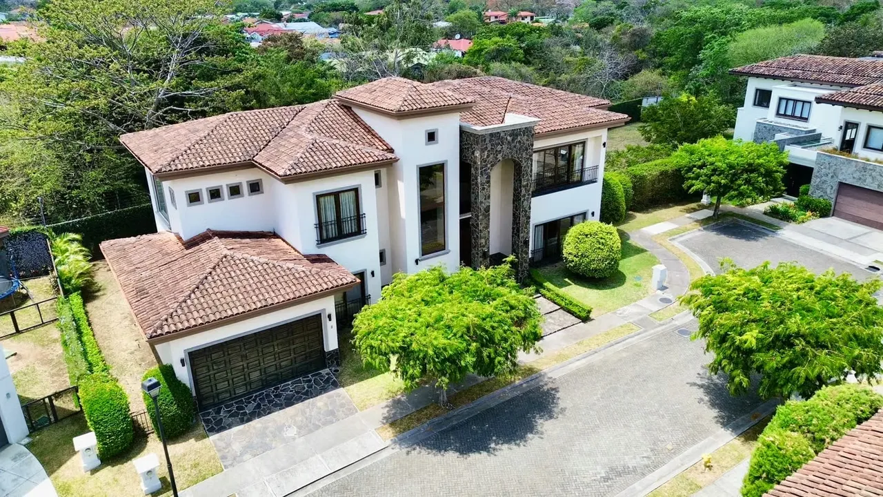 For sale - Luxury residence with additional lot in Hacienda del Sol, Santa Ana