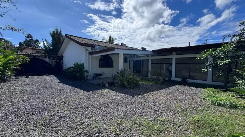 Detached House for Sale – Pinares de Curridabat