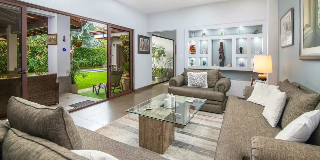 Additional multi-purpose room can be converted to home/office or guest bedroom ... — photo 4