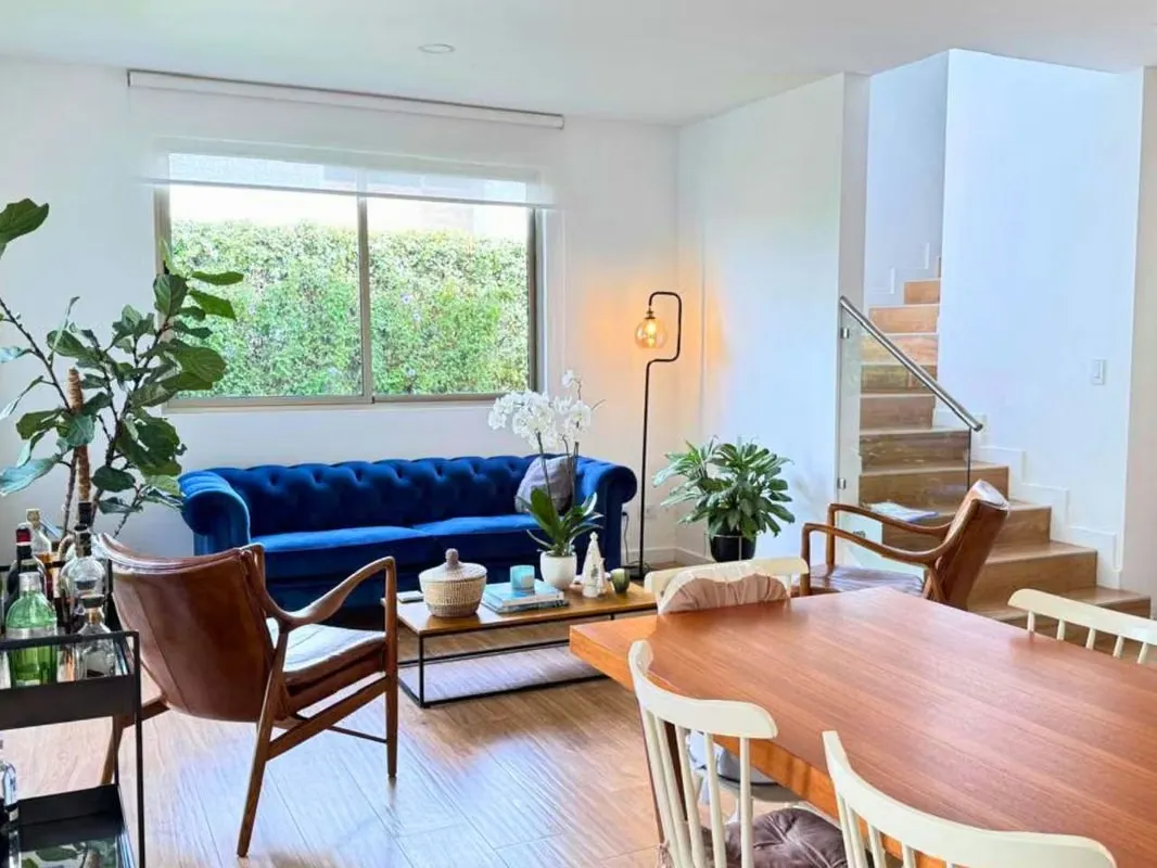 VENTA DE CASA EN CONDOMINIO TERRALTA -  ESCAZÚ