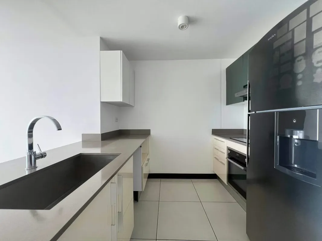Apartment for rent in a condominium in Rohrmoser.