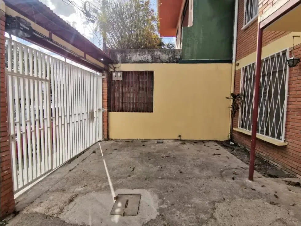 Este cómodo apartamento se ubica a 300 mts de la universidad Fidélitas en Lourdes de ... — photo 2