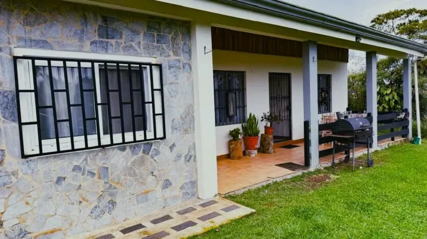 For Sale – House with Breathtaking View of the Orosi Valley