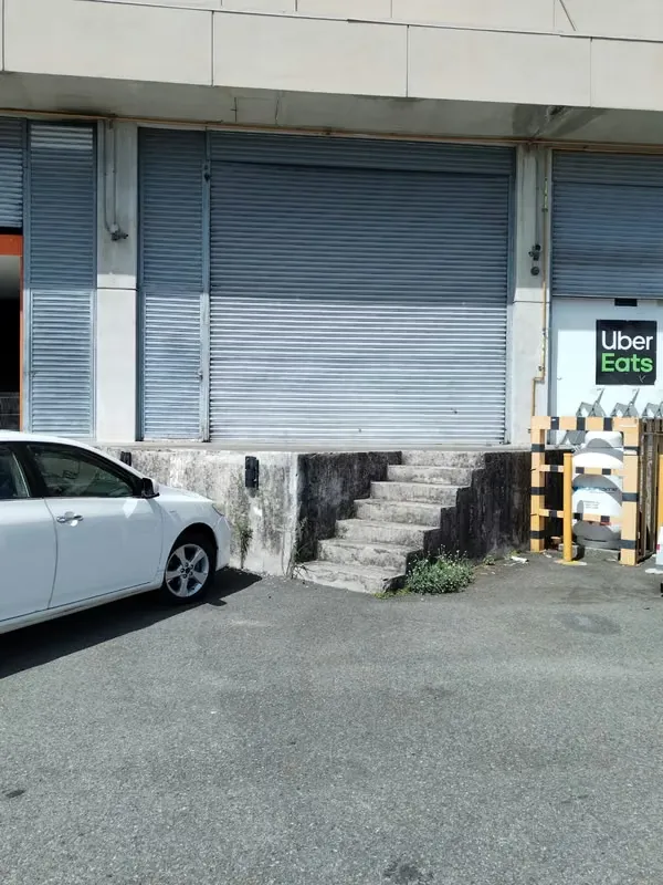 Spacious and comfortable wineries for small or medium industry. They have mixed soil use. Excellent access to Route 27. 24 hrs security. Spacious parking. — photo 3