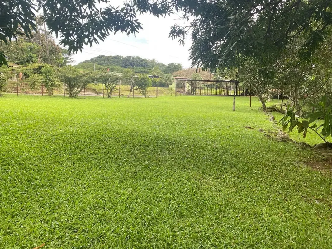 MA Asesoría vende propiedad con casas en Guadalupe de San Rafael de Esparza