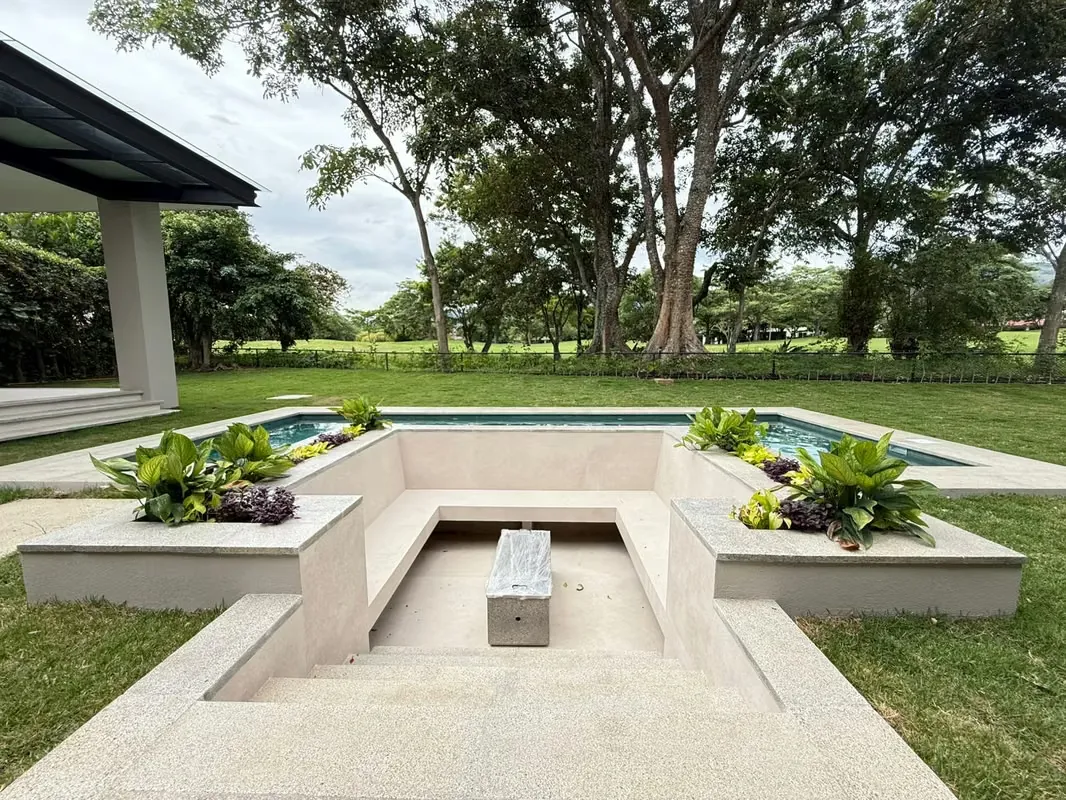 Casa en venta en Residencial Valle del Sol – Lujo, amplitud y vista al campo de golf