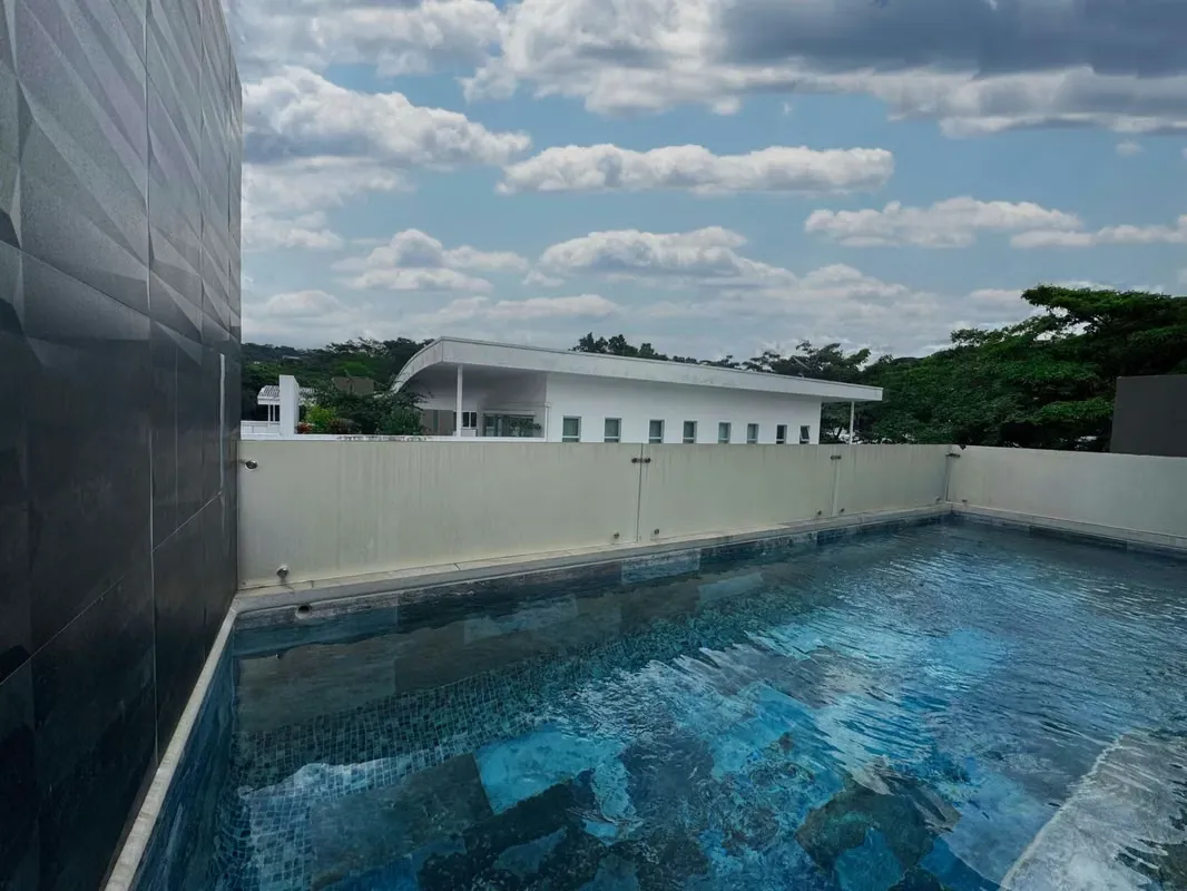 HOUSE FOR RENT AND SALE IN CONDOMINIUM, SANTA ANA