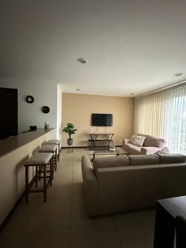 Lujoso Apartamento en uno de los condominios más exclusivos de la zona, con la ubicación más privilegiada de todo Guachipelín de Escazú.