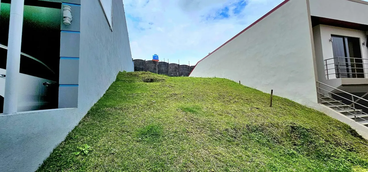 Lot for sale in Montes de Oca CONDOMINIUM