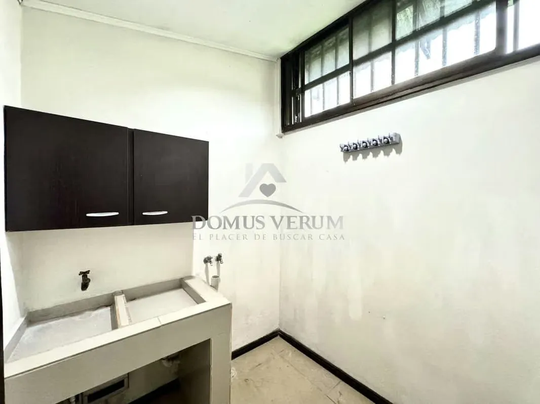 A flat for sale in San Pablo de Heredia — photo 2