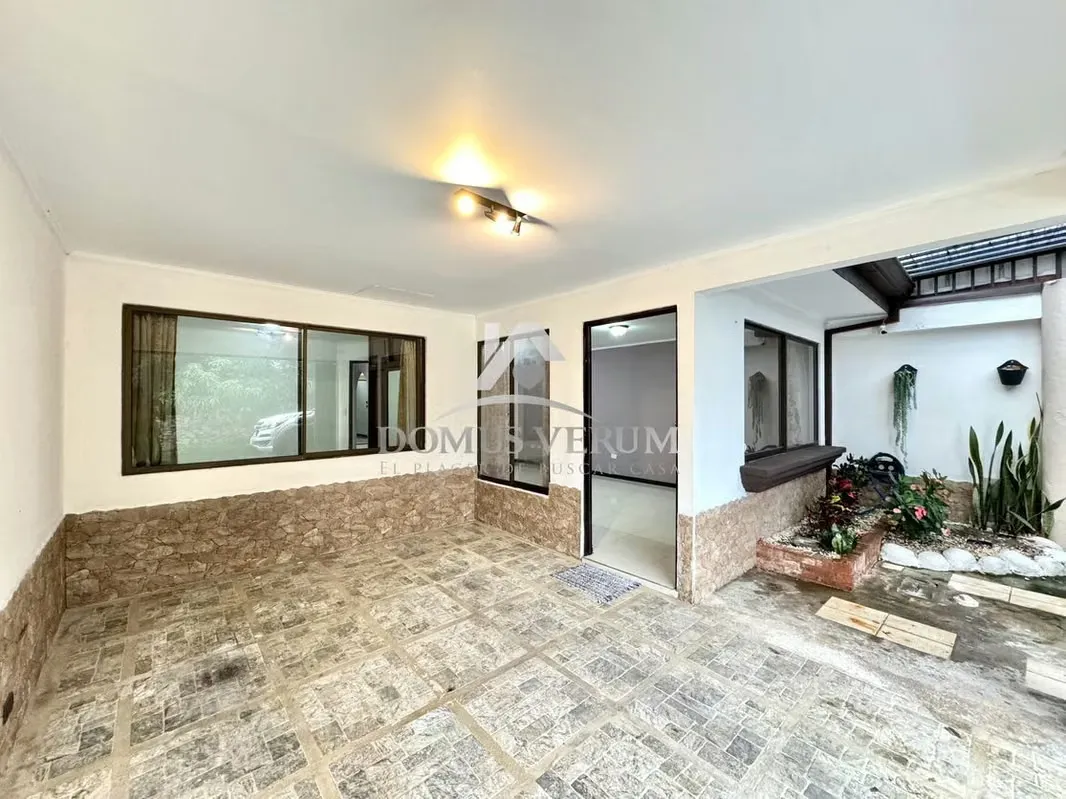 A flat for sale in San Pablo de Heredia — photo 5