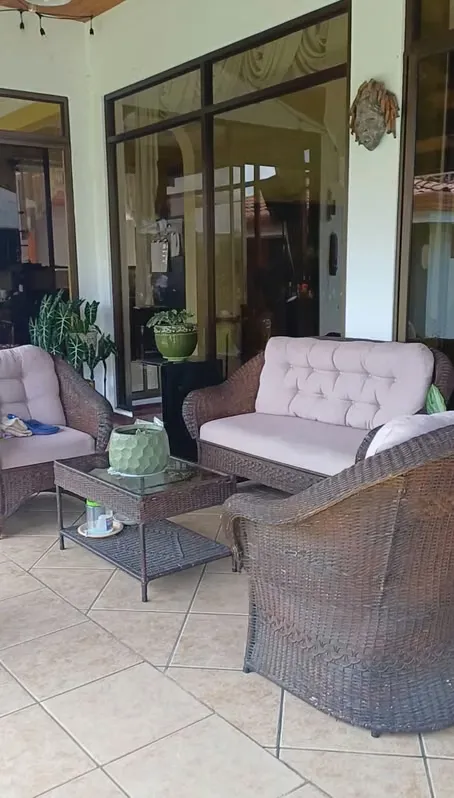 Esta hermosa propiedad Ubicada en uno de los mejores residenciales y ubicación en Heredia San Pablo ,Residencial La Amada es una oportunidad única para vivir en un lugar tranquilo ... — photo 2