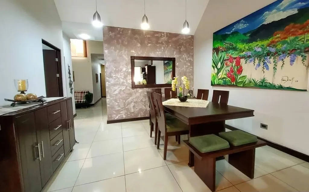 CASA EN CARTAGO 4 HABITACIONES UNA PLANTA, RESIDENCIAL CON SEGURIDAD