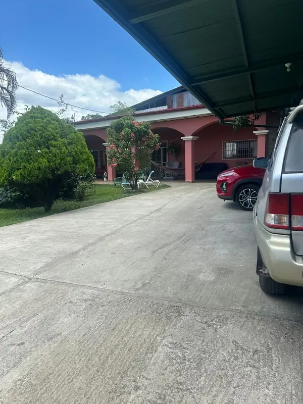 Alajuela, San Rafael, venta de oportunidad propiedad con 3 casas y un apartamento