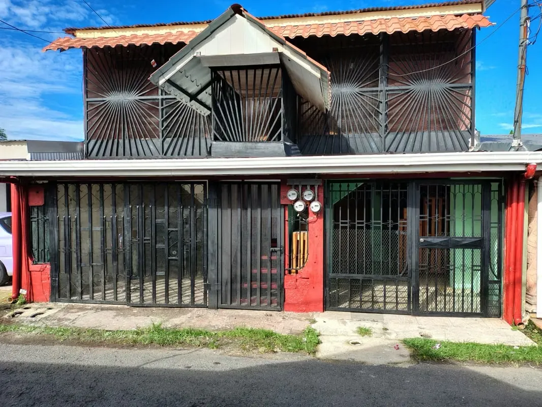 For sale: a 229.93 m² property, located just 10 minutes from the Puntarenas Lighthouse.