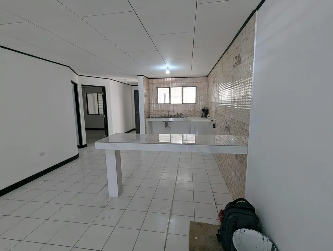 Building for Sale with 5 Apartments in Zetillal, Goicoechea, photo 4