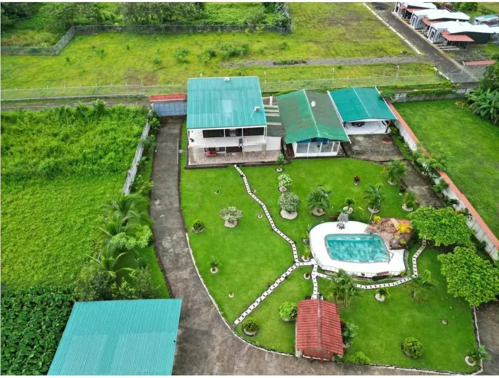 Villa Fortuna con excelente vista al Volcán Arenal