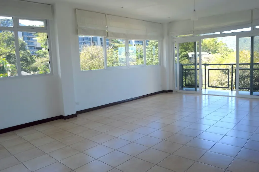 2 BDR Apartment, Incredible View, Appliances,Pool + BBQ Ranch, San Rafael