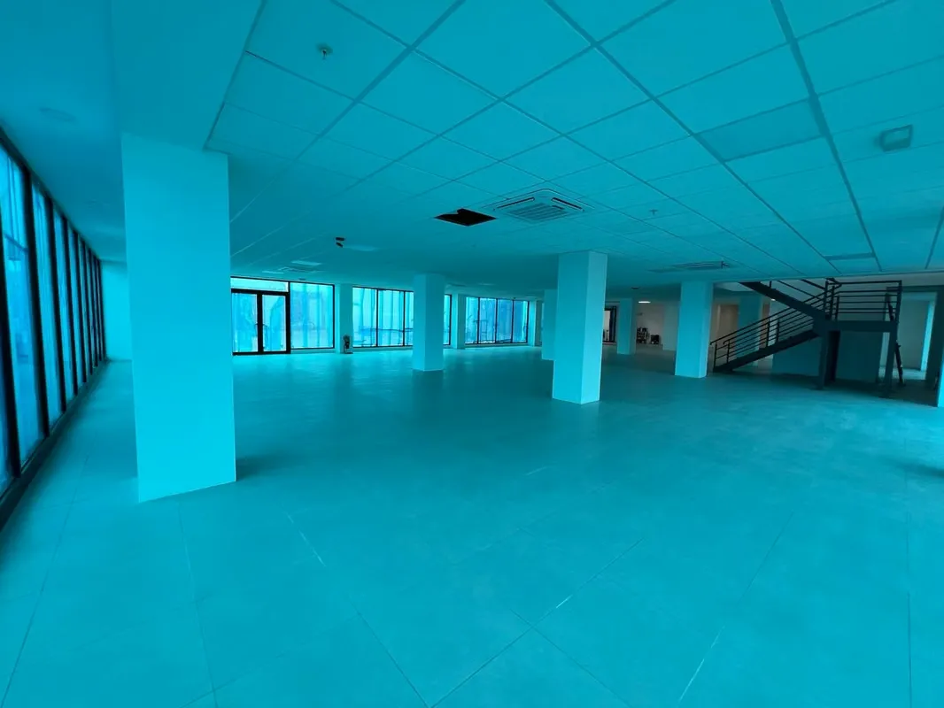 Commercial premises for rent, 1,575m² on 2 floors with excellent location in Escazú!