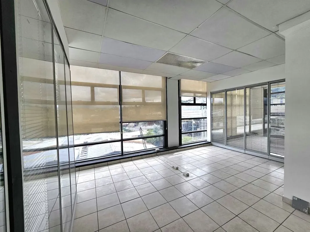 Lleve a su empresa a un lugar muy conveniente de Escazú, con todas las comodidades necesarias y cercanía a ...