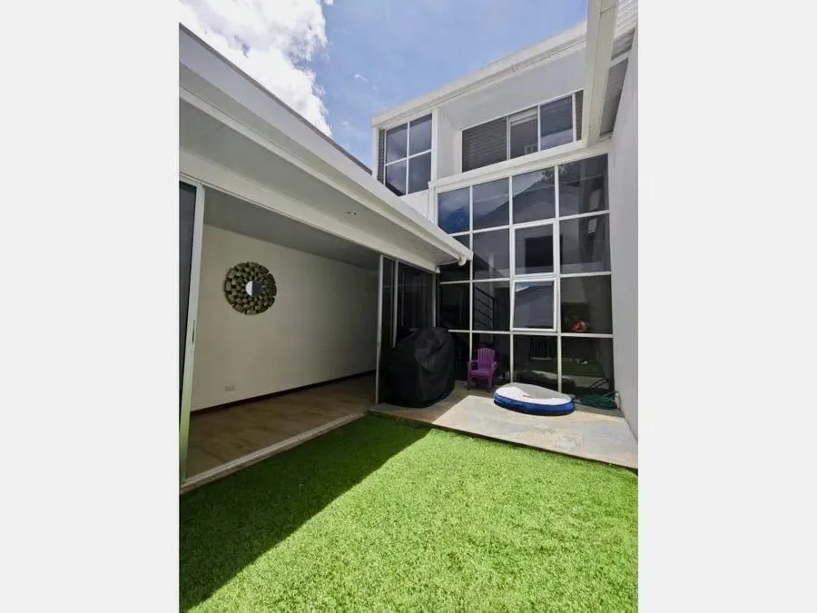 House for Sale in Lomas de Ayarco Sur, Curridabat 5890