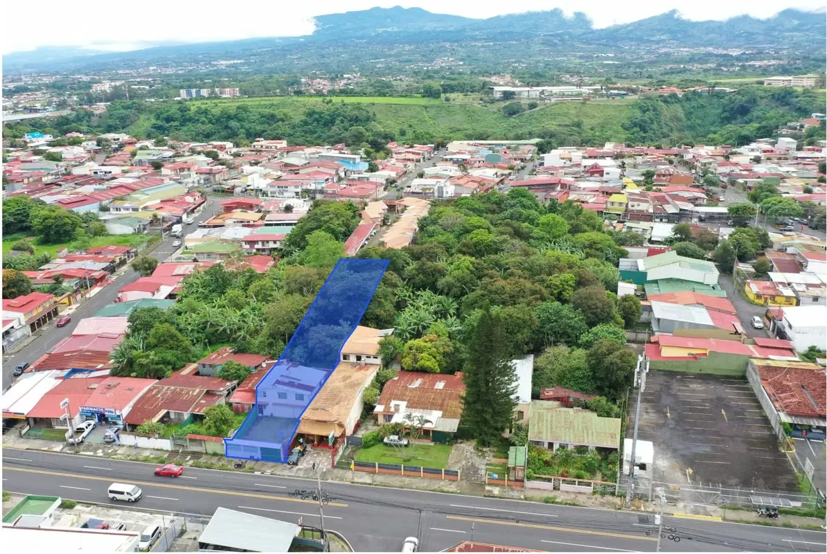 Terreno en venta con alto potencial comercial en Tibás
