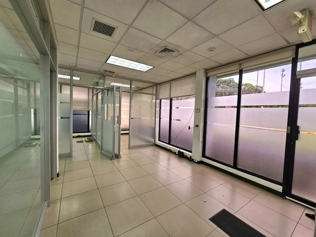 MA Asesorías vende Oficina en Primer piso de Oficentro en San Rafael de Escazú, San José