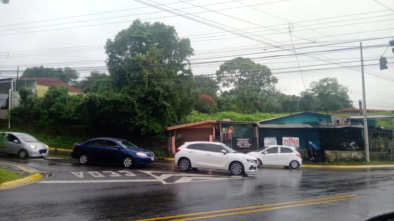 Located in Carrizal, Alajuela, this property consists of 4 segregated lots, each with its own water access, and mixed-use zoning that allows for ...
