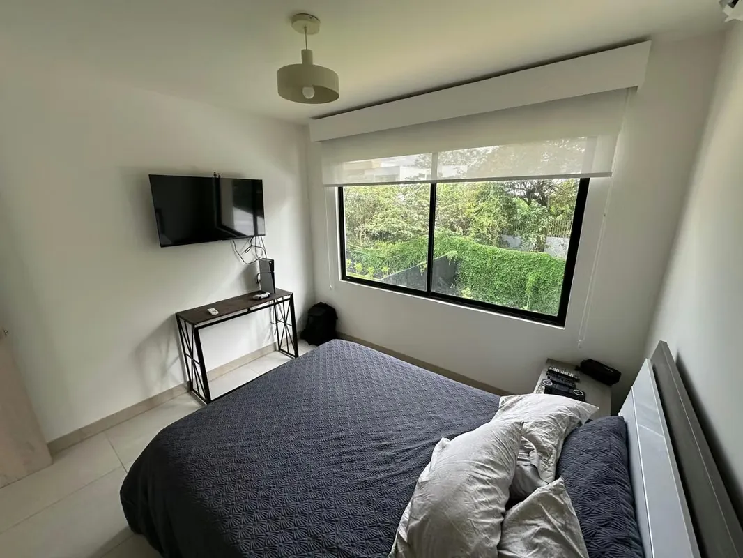 Viva en una de las zonas más exclusivas, seguras y convenientes del oeste de San José. Esta hermosa casa en ... — photo 4