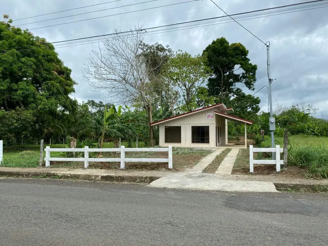Casa nueva en San Isidro de Peña Blancas, San Carlos, Alajuela