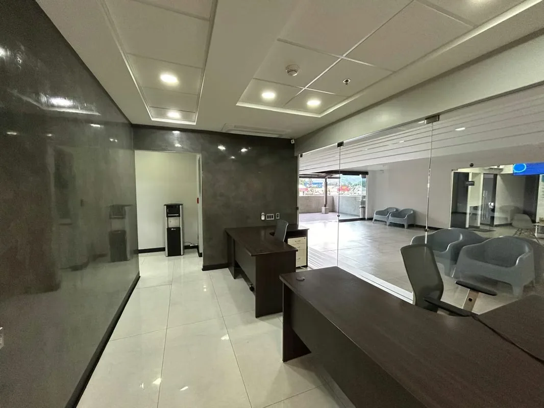 Office or consulting room for rent in Pinares. ID 41274