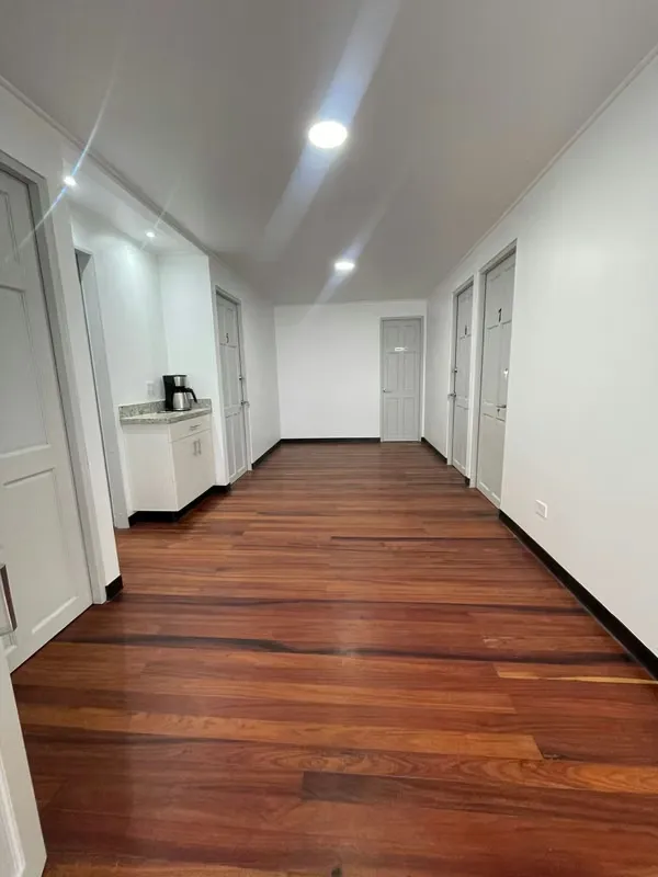 Alquiler de Oficina en segundo piso, Barrio Los Yoses, San Pedro