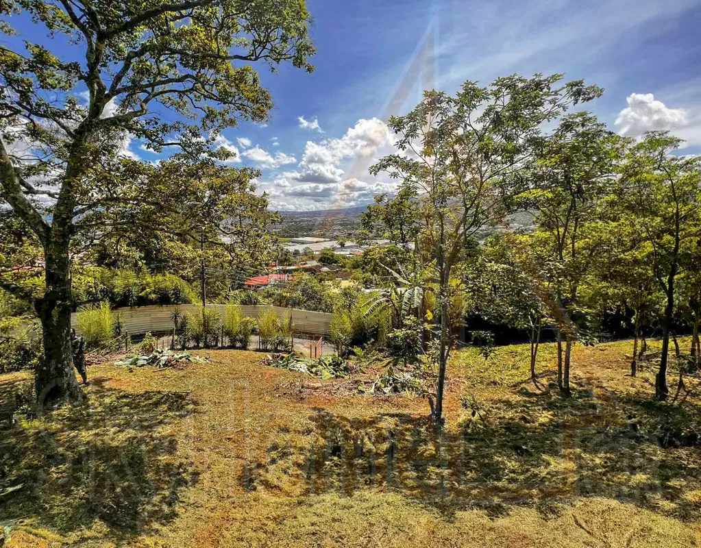 2025 / Lote / San Rafael Arriba / Desamparados / Casas de Lujo / Vista