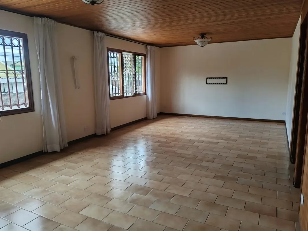 located in residential area, near parks and all kind of facilities