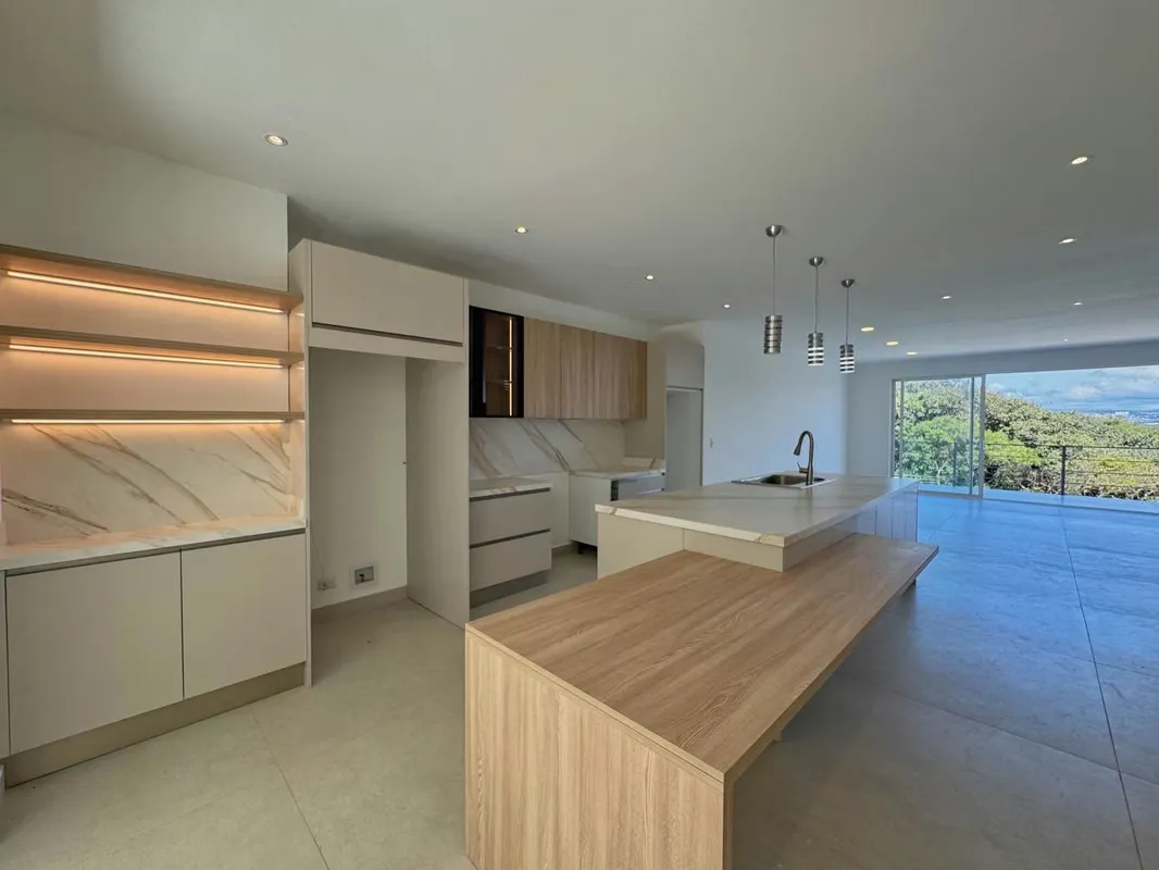 HOUSE FOR RENT AND SALE IN CONDOMINIUM, GUACHIPELIN