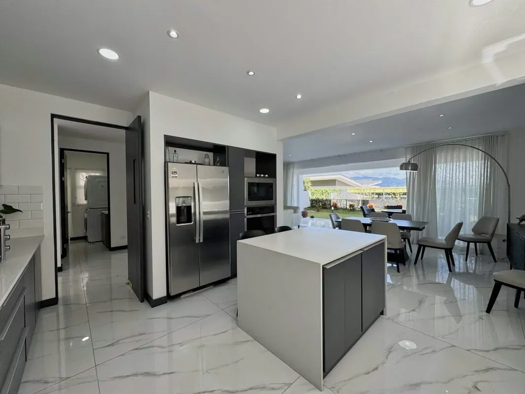 HOUSE FOR RENT AND SALE IN GUACHIPELIN