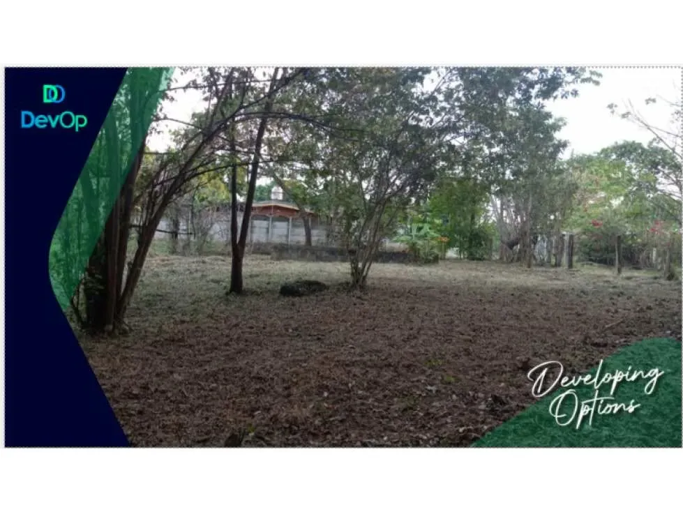 Venta lote de 684 m², plano en Cerro Bajo Orotina, uso residencial.