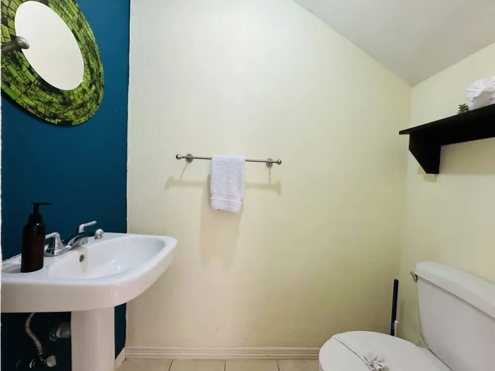 Modern Living in the Heart of Tamarindo Condominium #2 offers the perfect blend of comfort, style, and location in one of Tamarindo’s most vibrant areas. ... — photo 4