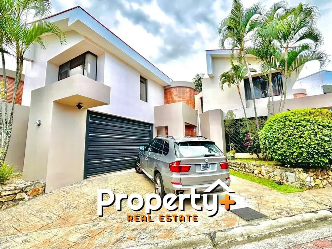 Located in the best area of Escazu, near the Country Club, this partially remodeled house in a private condominium boasts an exceptional location within walking distance of all the ...