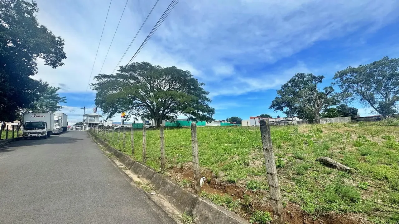 Venta de Propiedad Industrial–Comercial, El Roble de Alajuela. (AD)