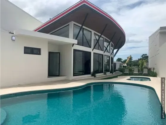 Santa Ana Urbano | Casa en alquiler completamente nueva