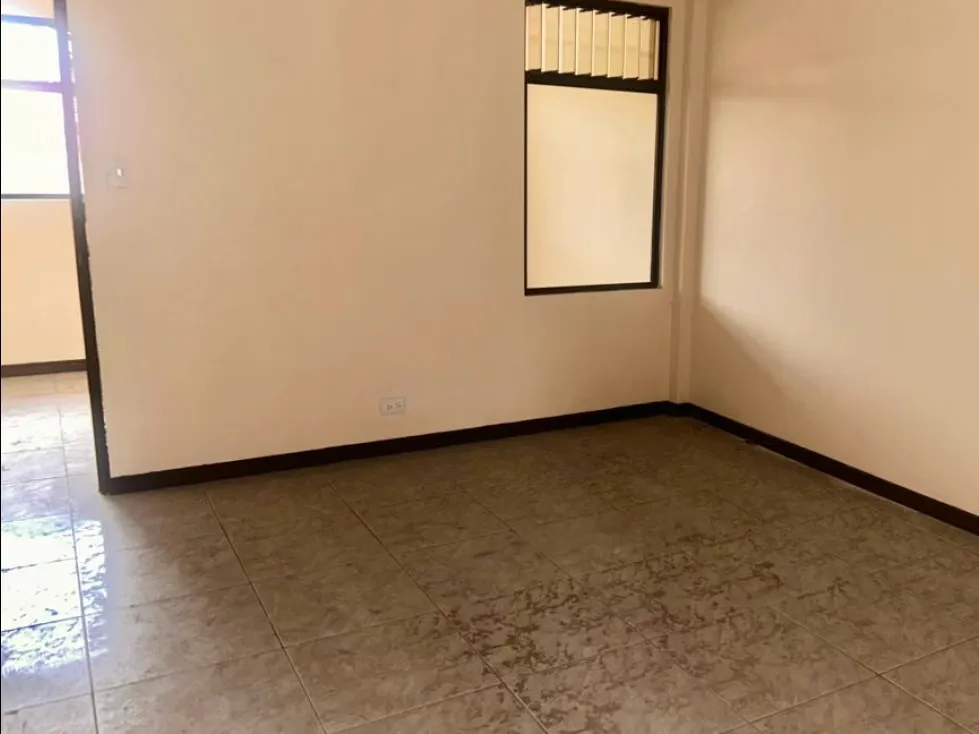 Se vende hermosa casa amplia y muy bonita en San Pablo de Heredia casa independiente y de muy buen gusto. — photo 2