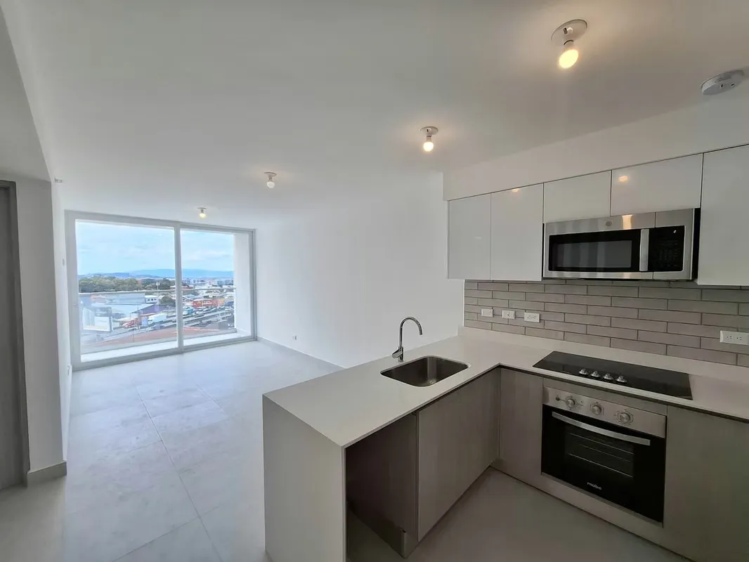 ALQUILER DE APARTAMENTO AMUEBLADO EN GUACHIPELIN SUR, ESCAZU