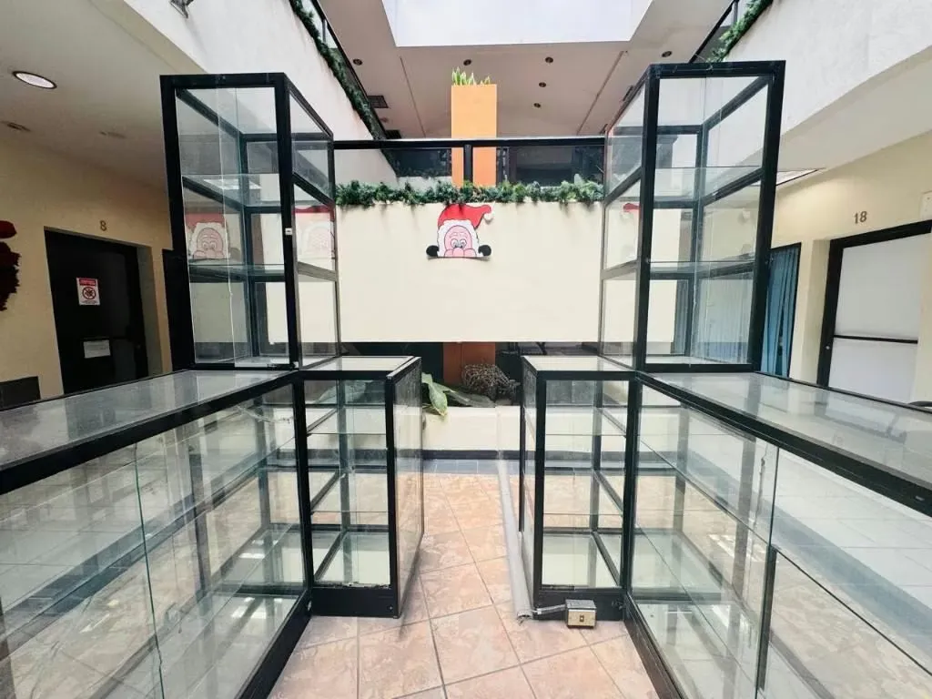 Are you looking to rent a kiosk inside a shopping center in La Uruca?