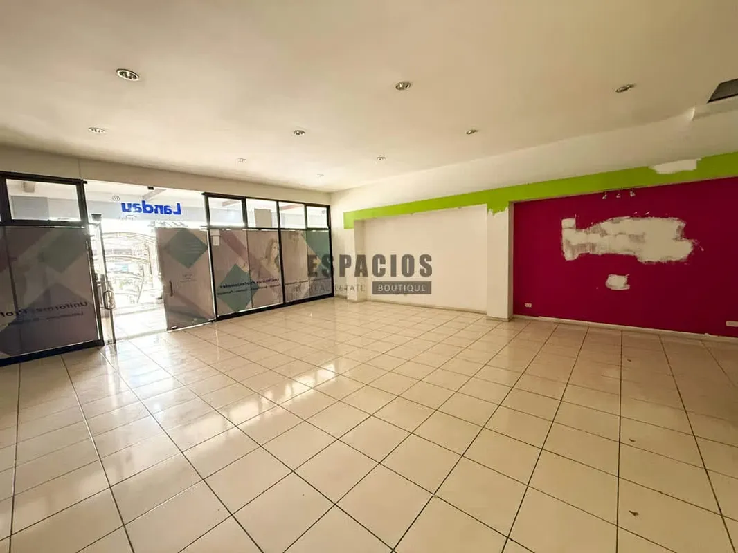 COMMERCIAL SPACE FOR RENT IN PLAZA ROHRMOSER — photo 2