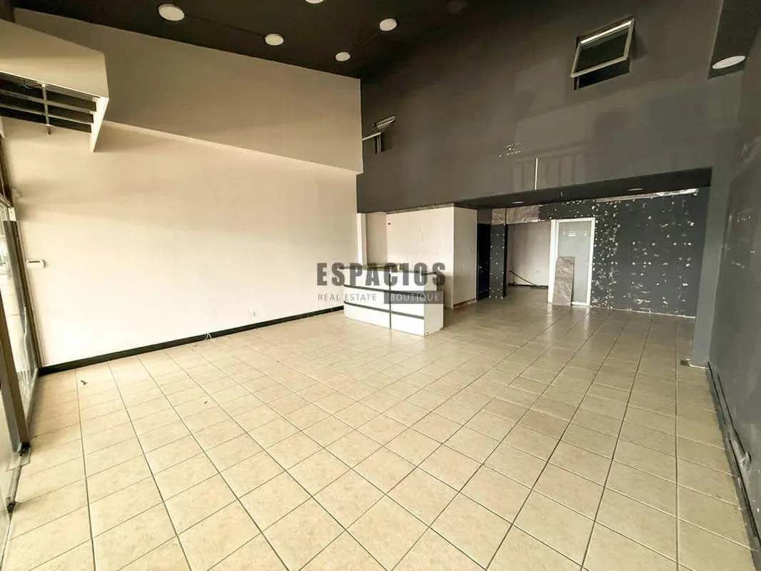 COMMERCIAL SPACE FOR RENT IN PLAZA ROHRMOSER