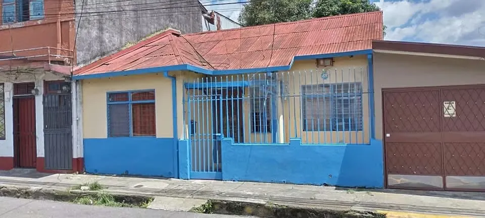 Casa en Barrio México– 165 m² / Uso de suelo mixto