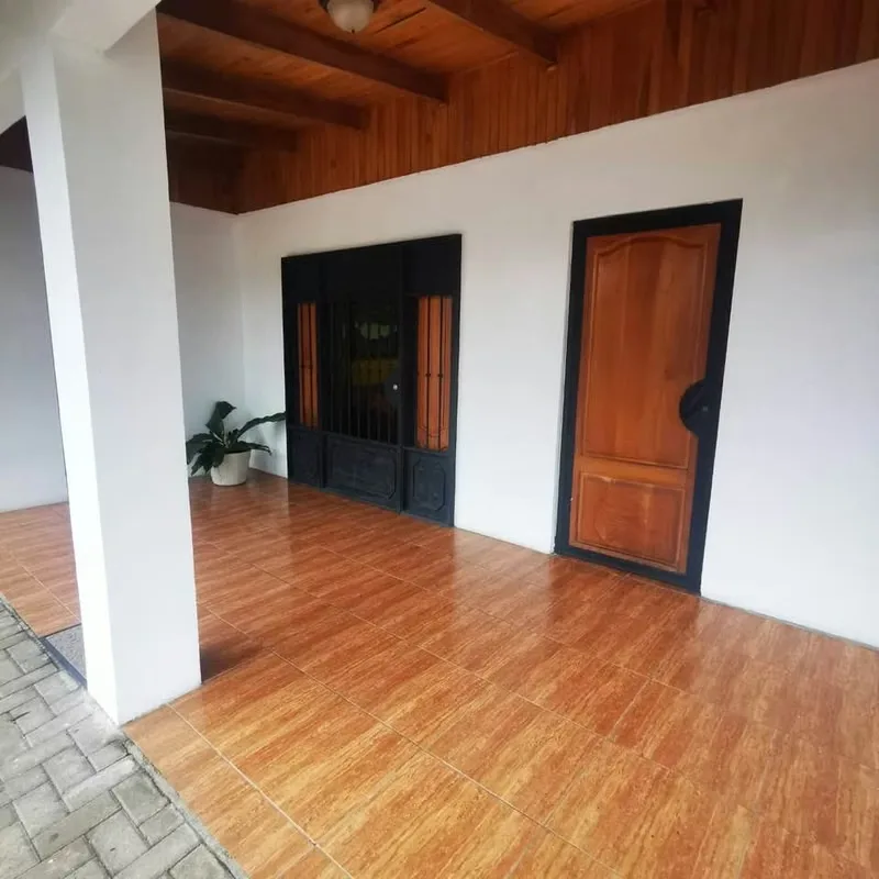 PUNTO COMERCIAL ESQUINERO EN VENTA, TURRÚCARES,ALAJUELA