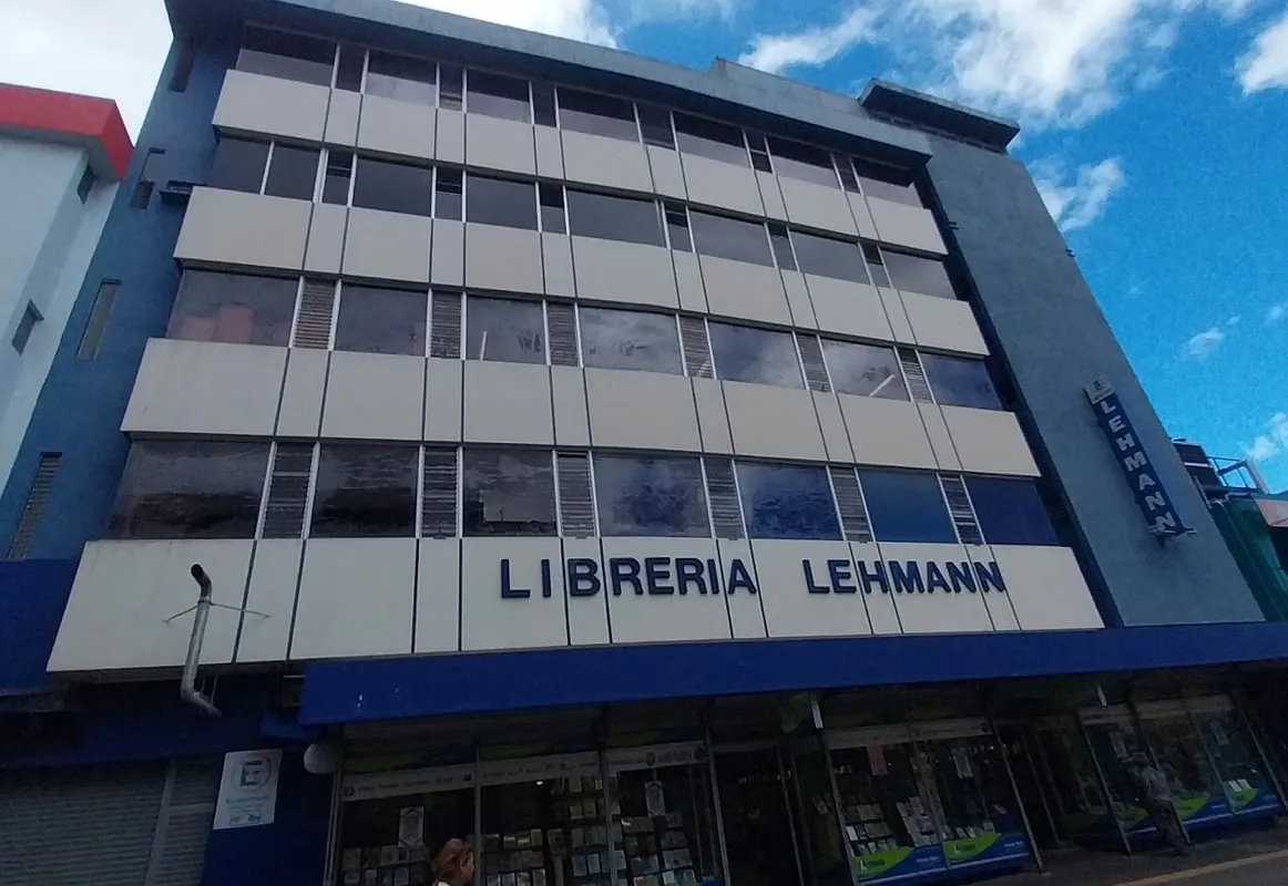 Edificio cerca de Plaza de la Cultura, 3,163 mtrs2