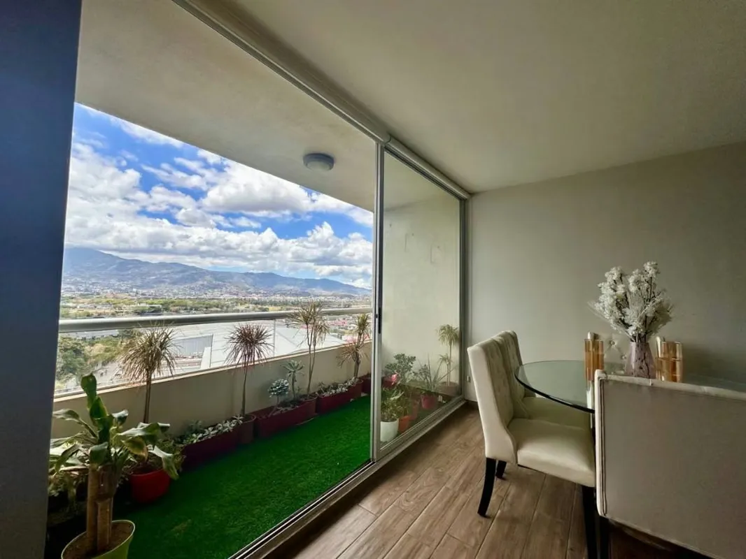 Apartment for Sale in condominium in Ulloa Perfect for investors